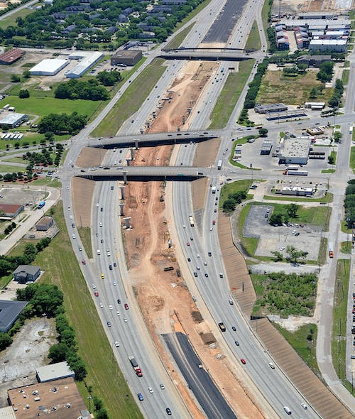 2_Photo-1_Texas-Medical-Center-NB-and-SB-bents-and-construction-of-new-toll-lanes-within-the-existing-SH288-median_April-2018_enlarged