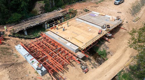 The new flat slab bridge replaced the existing Valencia Bridge over Dutchman&rsquo;s Creek in Fairfield County, South Carolina, using PERI USA engineered formwork solutions.