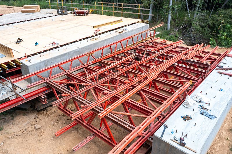 Formwork supported the cap and reinforced the slab to provide a more streamlined construction sequence.